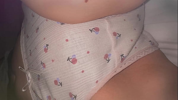 18 years old girl multiple cumming for the first time with finger fuck pro 59 yeras old man 