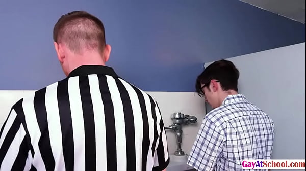 Play MP4 - Gay Donovin Rece barebacked by referee in the CR