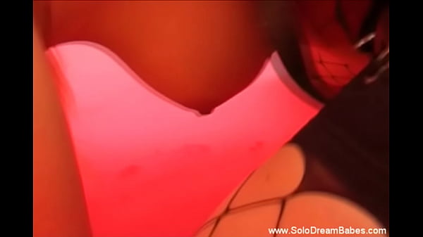 Pretty Solo Honey Gets Nude Now 