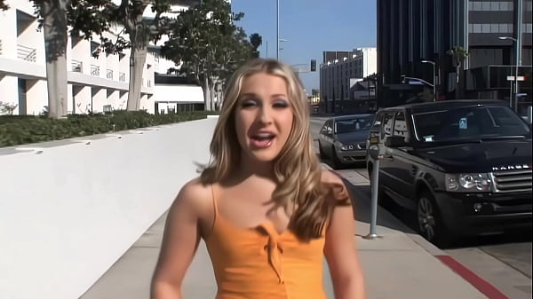 Nonton Threesome With Blonde Girl thumbnail