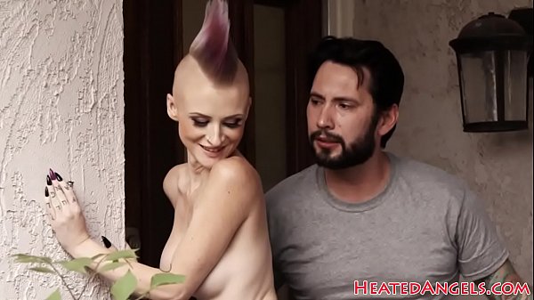 Play MP4 - Busty goth babe gets spanked and assfucked