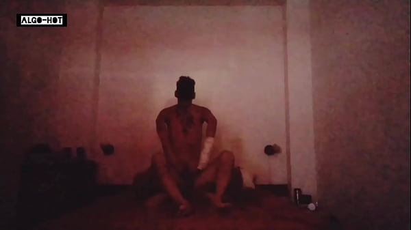 Le Encanta Montarse Sobre Mi thumbnail