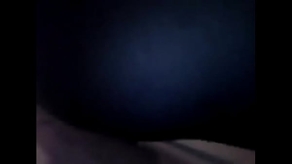 Chacal muestra su culo