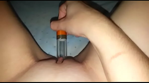 Se Masturbando O Brinquedinho thumbnail