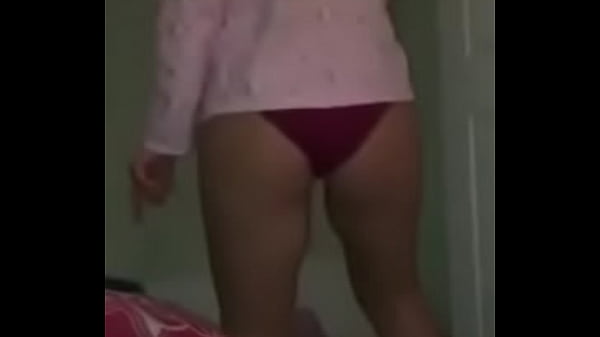 culona en calzon bailando sexie 