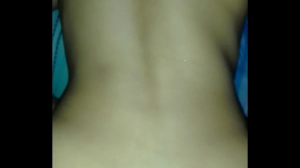 Play MP4 - Tr&iacute;o con vigilante