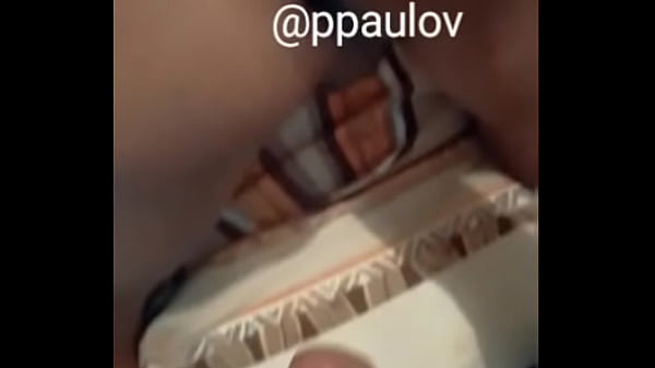 Magrinho guloso levando pica