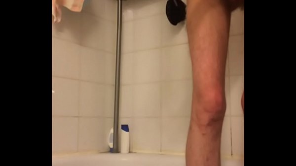 Play MP4 - Twink having some fun with 3 limes in his ass