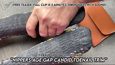 Nonton Nippers Age Gap Candid Toenail Trim thumbnail
