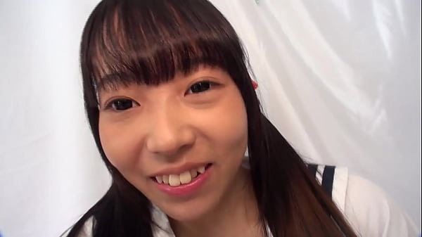 ぷくっと飛び出した乳首をコリコリされるといいんだって（笑）。 thumbnail