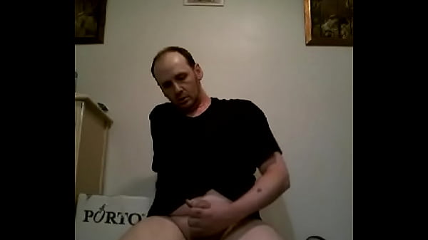 Play MP4 - Jearking my meat while I wait outside