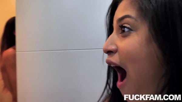 Play MP4 - StepMoms Attention Mckenzie Lee&comma; Gabriela Lopez