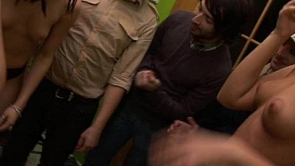 Nonton Sweethearts Love Group Banging thumbnail