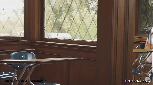 Play MP4 - Trans s Chanel Santini