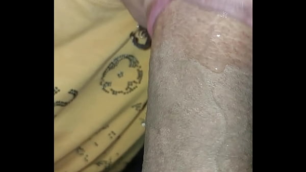 Me ahogo mamando esta polla enorme