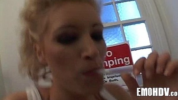 Nonton Emo Goth Slut 323 thumbnail