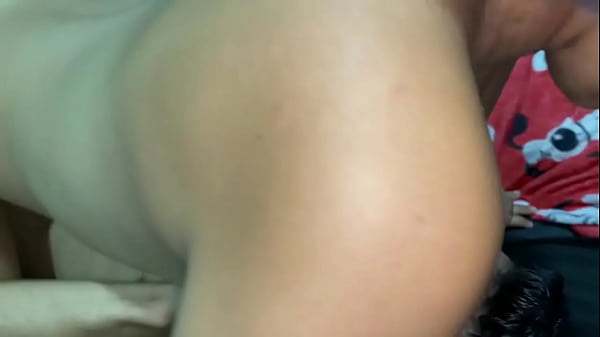 Play MP4 - le orde&ntilde;o su grade tetas a mi hermanastra