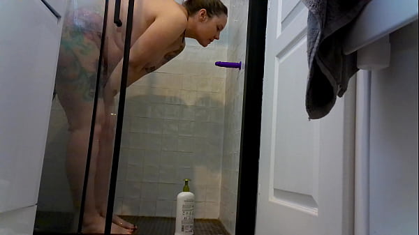 Fucking in an Airbnb shower. My fianc&eacute; loves getting fucked 