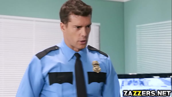 Nonton Mall Cop Ramon Feeds Isis Love His Big Cock thumbnail