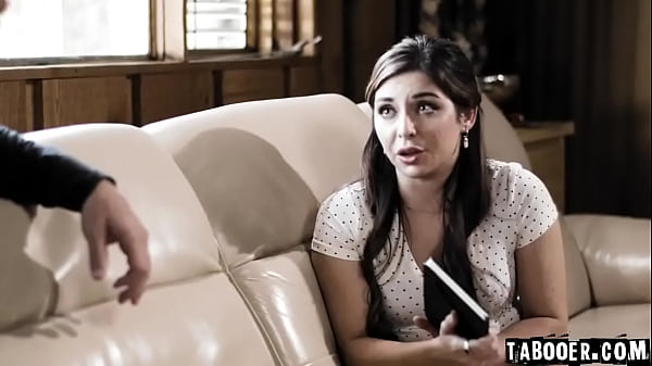 Tabooer.com - Jessy's book gives Keira anew purpose