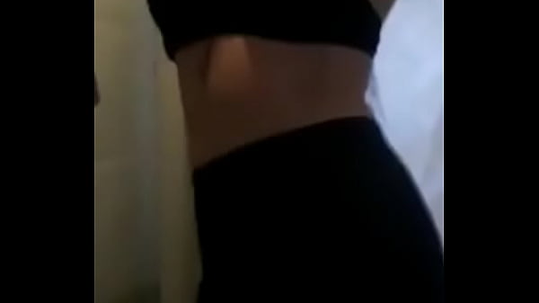 Karla mostrando sus tetas