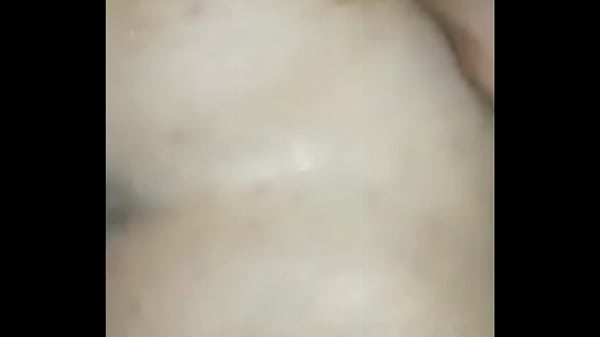 Chatte qui a besoin de bite 