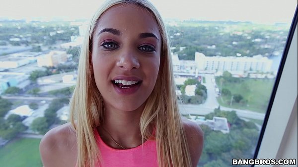 Play MP4 - Fucking a sexy petite girl named Uma Jolie on BangBros18 &lpar;bbe14793&rpar;