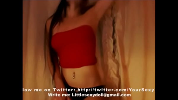 Hot Young Brunette Sexy Dance on Webcam 