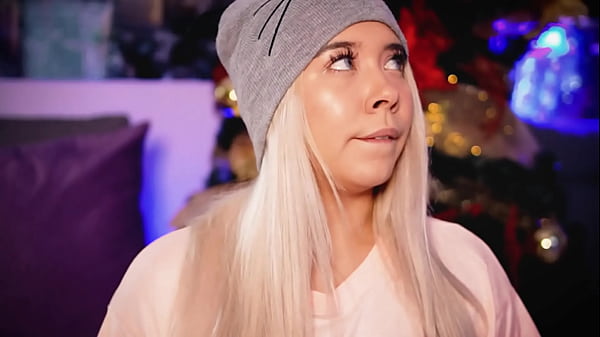 University student with an angelic face behaves like a little whore in her webcam show 