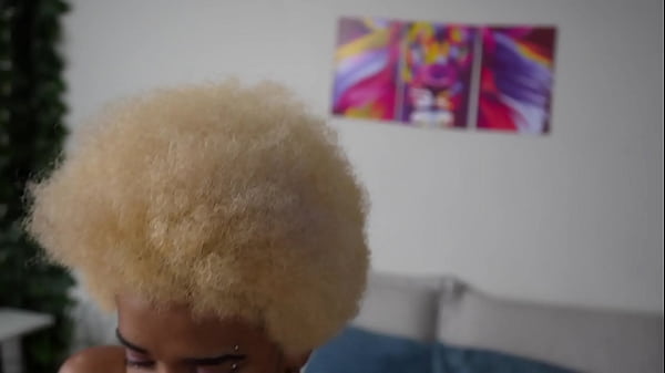 Nonton She Wets The Sheets With Her Squirt While Getting Fucked thumbnail