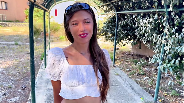 V&eacute;ritable Bombe Bordelaise, 25ans, A Tout Pour Plaire ! thumbnail