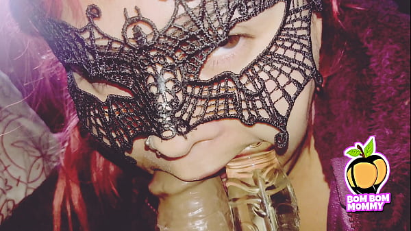 Mamando Doble Dildo Bien Sumisa Esposa Latina thumbnail