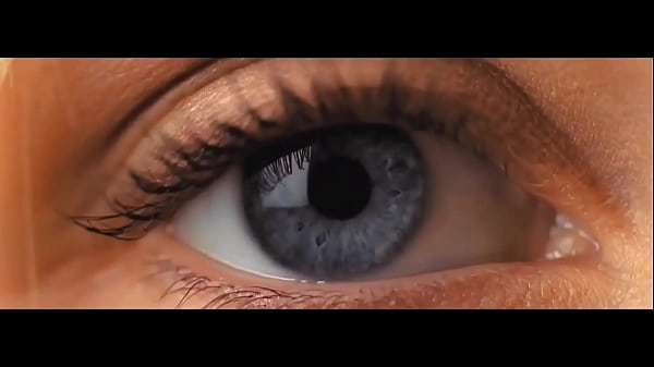 Eu pedi pro meu marido me filmar oferecendo o meu c&uacute; pra todos voc&ecirc;s ele ficou com muito tes&atilde;o de me ver toda oferecida e da&iacute; tive que chupar o pau dele pra descarregar o saco na minha garganta 