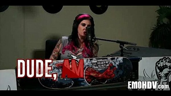 Nonton Emo Slut With Tattoos 1331 thumbnail