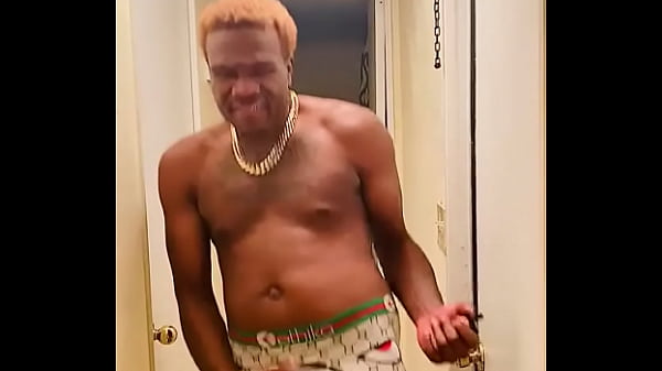 Play MP4 - Clowning with babe bigbootilatte