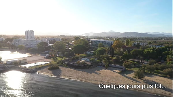 Nonton Le Bus Des Libertins #7 , Baise Dans Les Wc Du Bar De Plage thumbnail