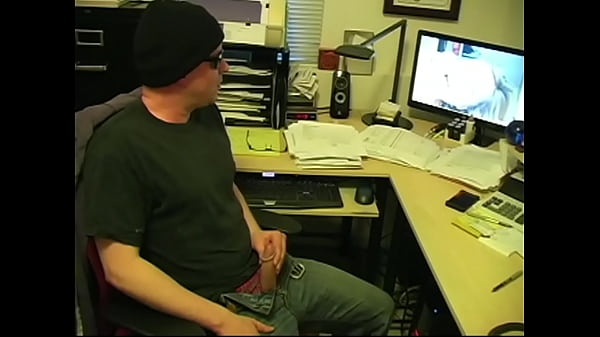 Straight Dude Needs A Hand thumbnail