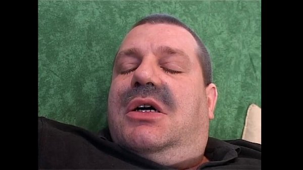 Play MP4 - Cute teenager to fuck by a old filth pig