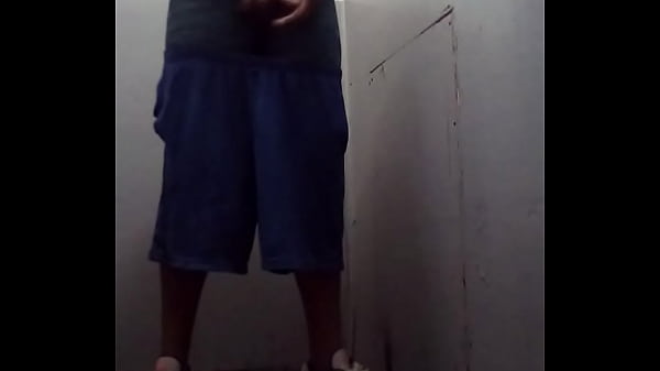 Play MP4 - Naked in the building