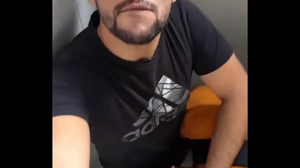 Casado Me Mamou E Eu Chupei Ele At&eacute; Jorrar Leite Na Minha Boca Daquele Pau Pequeno thumbnail