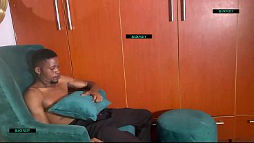 Nonton The Hotel Attendant Offer Me A Premium Service thumbnail