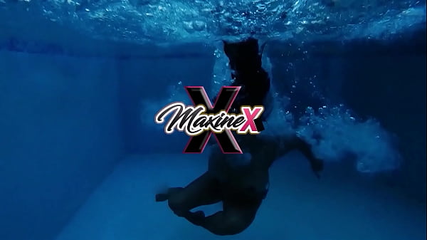 Nonton Maxine X Fucks Sean Michaels Before The Reunion Party! thumbnail