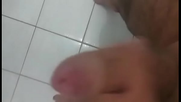 Gozei dentro do banheiro