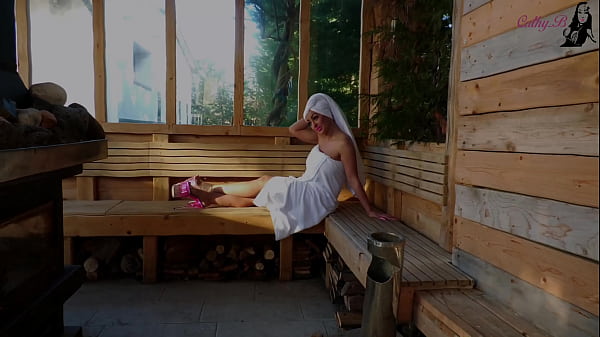 Bimbodoll fucked by 2 italian stallions outdoors in double penetration 