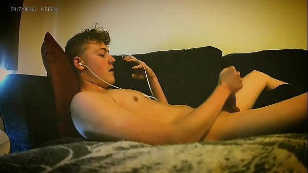 British Guy Talks Dirty_To Girl_On The Phone While Wanking