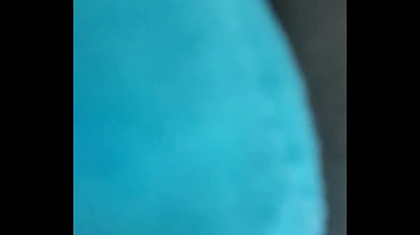 Play MP4 - Aventuras da Nick para gozar com celular na m&atilde;o - Fui na casa de um amigo fiquei com vontade de levar rola no cuzinho cu piscando punheta guiada vem gozar