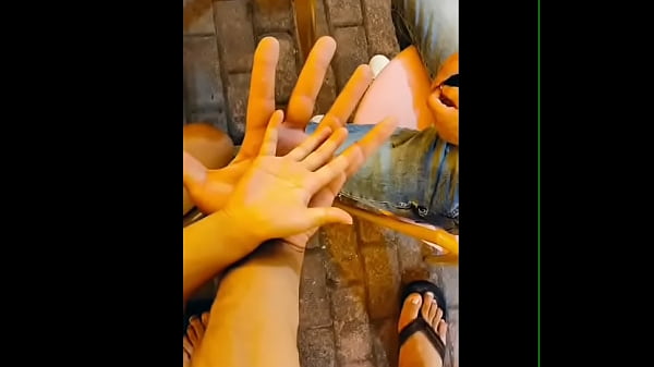 Massive hand vs tiny hands 