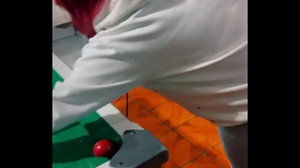 Sexo no bar da pamela sagaz com amigos do pau duro aleat&oacute;rio