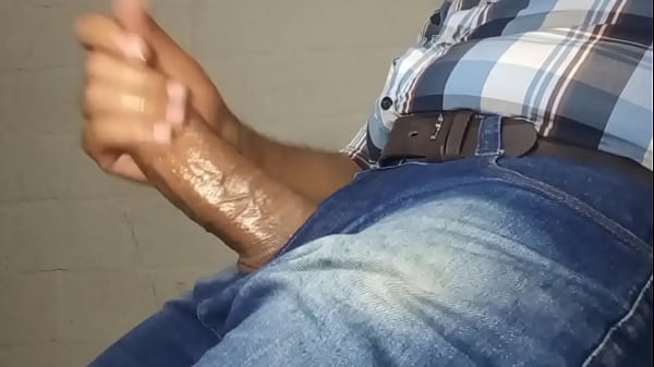 Yuri Ga&uacute;cho - Pe&atilde;o Tocando Punheta Na Pausa Do Trabalho - Brazilian Bear Xxl Cock Big Cumload thumbnail