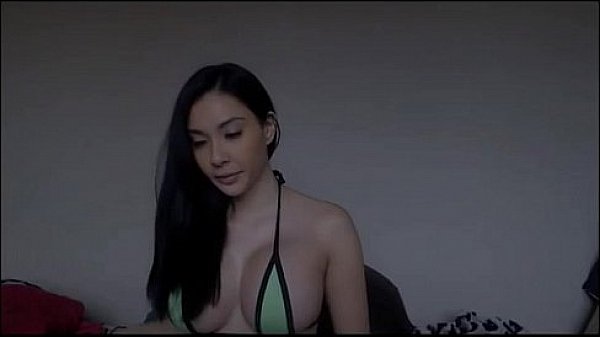 Nonton Beauty Turns Out To Be A Freak Plutocams.com thumbnail